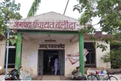 CG NEWS : 'चाय-पानी' के बिना नहीं मिलता आवास! झपेली में आवासमित्र की खुलेआम वसूली, सीईओ ने दिए जांच के आदेश,पढ़िए क्या है पूरा मामला