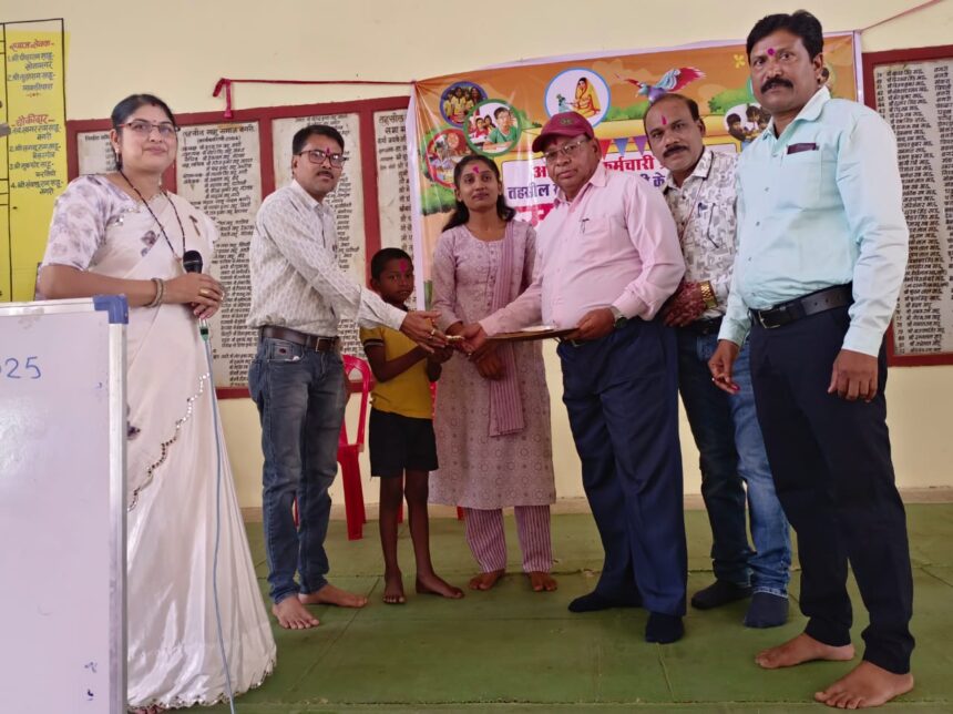 CG : नगरी में आयोजित समर कैंप में छात्र-छात्राएं लोशु ग्रिड अंक ज्योतिष के बारे में जाना