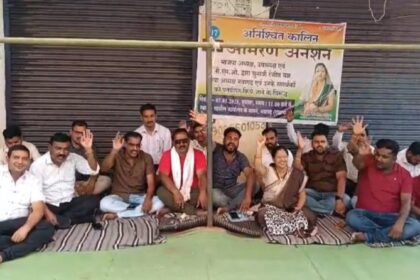 CG NEWS : CMO और अध्यक्ष, उपाध्यक्ष से परेशान होकर आमरण अनशन पर बैठी कांग्रेस अध्यक्ष प्रत्याशी संगीता यादव