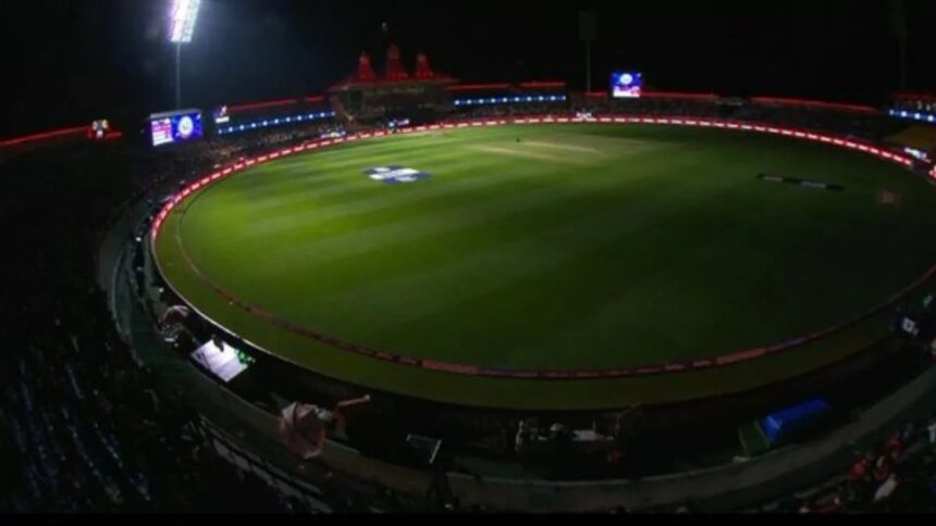 IPL 2025 PBKS vs DC Live: भारत पाकिस्तान के बीच भारी गोलाबारी के बीच रद्द हुआ पंजाब और दिल्ली के बीच खेला जा रहा मुकाबला 