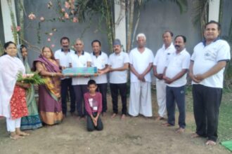 CG NEWS : योग समिति की वरिष्ठ सदस्य विशाखा बाई लिल्हारे का जन्मदिवस हर्षोल्लास से मनाया गया, समिति ने किया सम्मानित