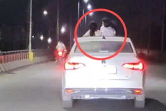 CG Stunt Viral Video : बिलासपुर की सड़कों पर आधी रात का स्टंट, दो लड़कियों की सनरूफ से उड़ान, ट्रैफिक नियमों की उड़ाई धज्जियां, देखें वायरल वीडियो