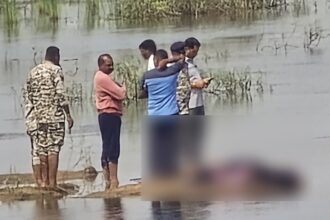 CG NEWS : त्रिवेणी संगम में अधेड़ का शव मिलने से सनसनी, हत्या या आत्महत्या की गुत्थी सुलझाने में जुटी पुलिस