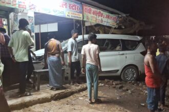 CG NEWS : हसौद परसदा चौक में बेलोरो और आर्टिका की टक्कर, दो लोग गंभीर रूप से घायल