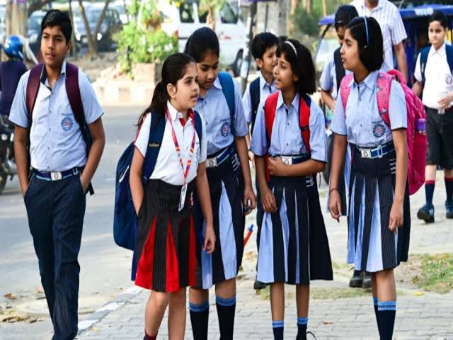 Gariaband : निजी विद्यालयों के लिए कड़े नियम: जिला शिक्षा अधिकारी ने दिए सख्त निर्देश