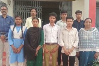 CG Board 10th Result 2025 : कोरिया में विशेष जनजाति के बच्चों ने मारी बाजी, 10वीं में सभी विद्यार्थी प्रथम श्रेणी में हुए उत्तीर्ण