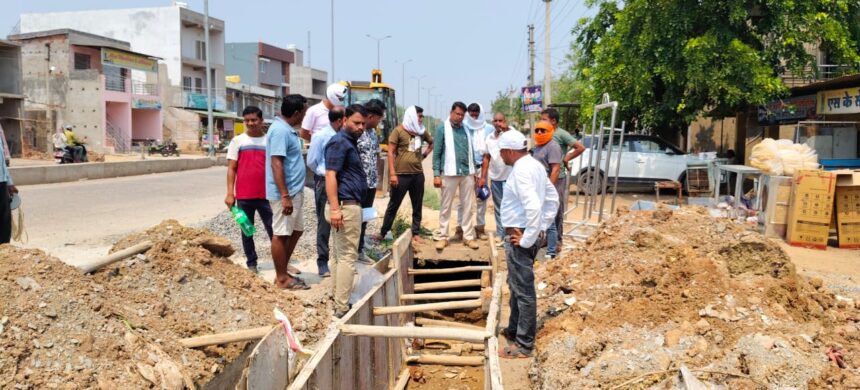CG : नगर पंचायत डभरा में 10 करोड़ की लागत से बनी गौरव पथ सड़क निर्माण चढ़ी भ्रष्टाचार की भेंट, जांच में पहुंची पांच सदस्यीय टीम