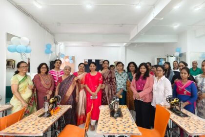 Raipur : अविनाश फाउंडेशन की नई पहल – अशोक सिंघानिया कौशल विकास योजना के अंतर्गत अवंति विहार में शुरू हुआ सिलाई प्रशिक्षण केंद्र