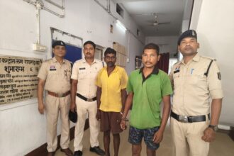 CG BREAKING : अपनी पत्नी और दो बच्चों की निर्मम हत्या करने वाले आरोपी को 72 घंटे के भीतर पुलिस ने किया गिरफ्तार