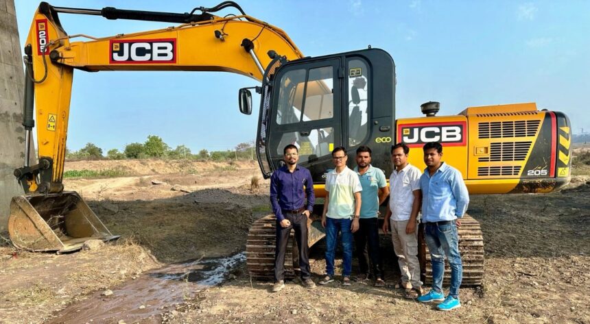 CG : कलेक्टर जन्मेजय महोबे के निर्देशन में विशेष अभियान चलाकर जिले में अवैध खनिज उत्खनन, भंडारण व परिवहन पर की जा रही लगातार कार्रवाई