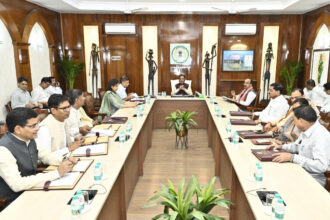 CG BREAKING : साय कैबिनेट की बैठक शुरू, किसानों को मिल सकती है बड़ी सौगातें