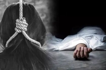 CG NEWS : साड़ी के पल्लू से लटका मिला महिला का शव, आत्महत्या या साजिश? फैली सनसनी
