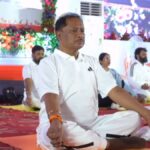 International Yoga Day : योग दिवस पर CM साय ने जशपुर के रणजीता स्टेडियम में किया योगाभ्यास