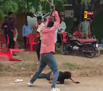 CG BREAKING : आपसी विवाद में खूनी हमला, टांगी और डंडे से युवक पर ताबड़तोड़ वार, वीडियो वायरल