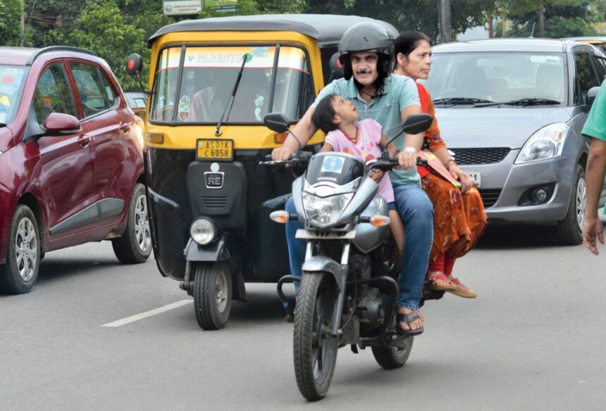 BIG NEWS : अब दोपहिया वाहनों को भी देना होगा टोल टैक्स, 15 जुलाई से NHAI का नया नियम लागू