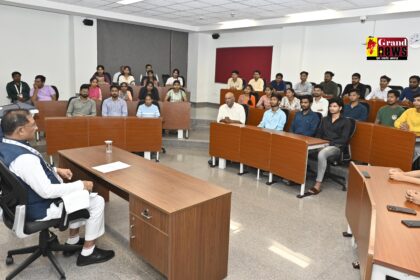CG : दंतेवाड़ा के 50 युवा उद्यमियों को मुख्यमंत्री साय ने किया प्रोत्साहित, कहा सरकार हर संभव करेगी मदद