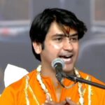 Etawah narrator controversy : भगवत कथा कहने का अधिकार सबको है, धीरेंद्र शास्त्री ने नेताओं पर साधा निशाना, देखें वीडियो