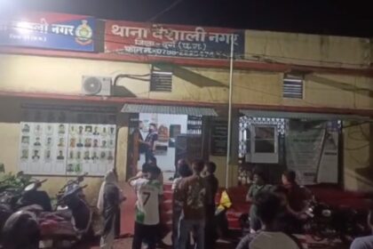 CG CRIME : महादेव ऑनलाइन सट्टा पर पुलिस की बड़ी कार्रवाई; 15 युवक गिरफ्तार 