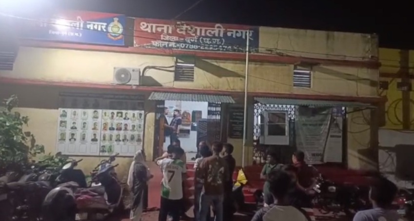 CG CRIME : महादेव ऑनलाइन सट्टा पर पुलिस की बड़ी कार्रवाई; 15 युवक गिरफ्तार 