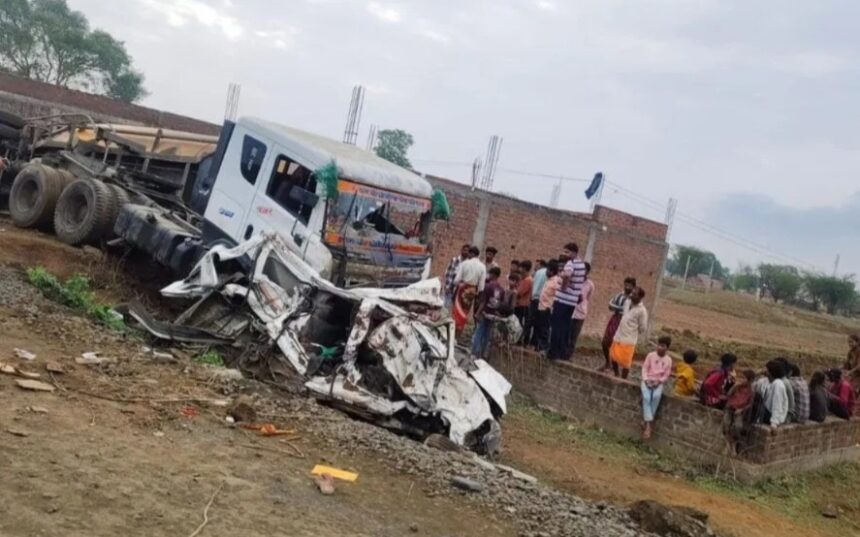 BIG ACCIDENT : MP में टैंकर और कार की जोरदार भिड़ंत, एक ही परिवार के 9 लोगों की मौत