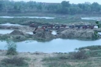 CG NEWS : जांजगीर में रेत माफियाओं के हौसले बुलंद; बिना रायल्टी कर रहे रेत खनन, प्रशासन और खनिज विभाग मौन 