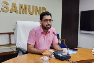 Mahasamund : युक्तियुक्तकरण से शिक्षा की गुणवत्ता में होगी सुधार - कलेक्टर विनय कुमार लंगेह