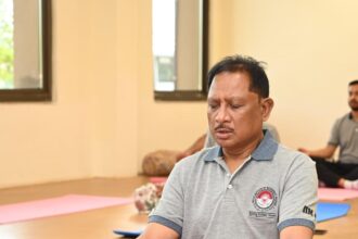 CG NEWS: मुख्यमंत्री विष्णु देव साय ने चिंतन शिविर 2.0 के दूसरे दिन योग से की शुरुआत, मंत्रिमंडल के साथ किए विभिन्न आसन