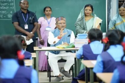 Chhattisgarh : शिक्षकविहीन स्कूलों में लौटी रौनक: युक्तियुक्तकरण से बदली धमधा ब्लॉक के विद्यालयों की तस्वीर