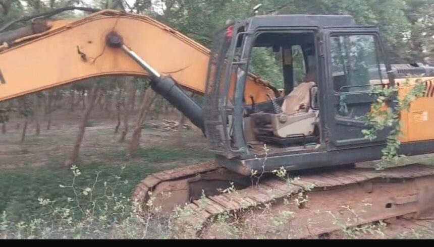 Big Breaking: पत्रकारों पर हमले के बाद प्रशासन का एक्शन मोड: 4 आरोपी गिरफ्तार, दो चैन माउंटेन और दो हाईवा जप्त