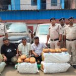 CG CRIME NEWS : पुलिस की बड़ी कामयाबी: दो कार से 105 किलो गांजा जब्त, तीन तस्कर गिरफ्तार