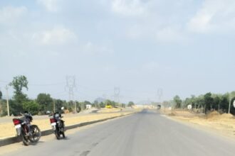 CG ACCIDENT : तेज रफ्तार वाहन की ठोकर से युवक की मौत, दूसरा घायल 