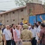 CG BREAKING : रायगढ़ में प्रदर्शन कर रहें पूर्व विधायक और कई कांग्रेसी नेताओं समेत को महिलाएं गिरफ्तार 