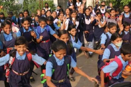 CG Breaking : छत्तीसगढ़ में 21 जून तक बदला स्कूलों का समय, जानिए कितने बजे से लगेंगी कक्षाएं
