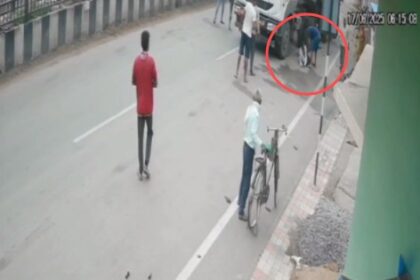CG ACCIDENT : मॉर्निंग वॉक पर निकले शख्स को हाइवा ने कुचला, देखें खौफनाक वीडियो 