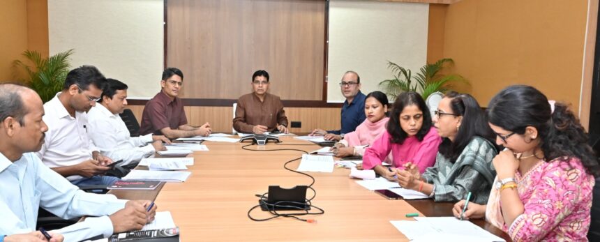 CG : राजस्व प्रकरणों का समय-सीमा में निराकरण नहीं करने वाले अधिकारियों पर होगी अनुशासनात्मक कार्यवाही: राजस्व मंत्री टंकराम वर्मा