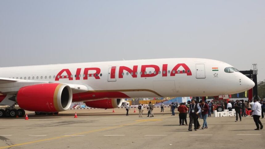 Air India flight : बाली के पास ज्वालामुखी विस्फोट से मची खलबली, एअर इंडिया की फ्लाइट AI2145 दिल्ली लौटी