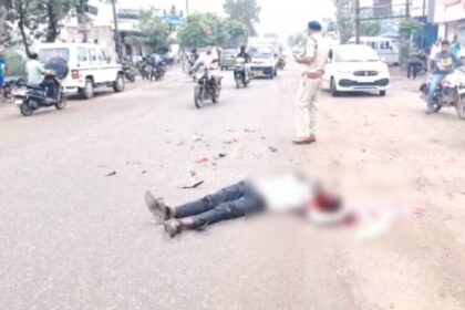 CG ACCIDENT BREAKING : तेज रफ्तार का कहर; टैक्टर ने बाइक सवार युवक को कुचला