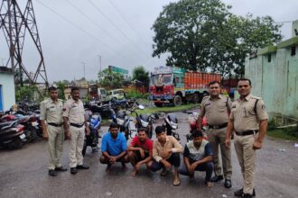 CG CRIME : बाइक चोरी गिरोह का पर्दाफाश: चार युवक और तीन नाबालिग गिरफ्तार, पांच मोटरसाइकिल बरामद