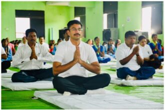 International Yoga Day : गरियाबंद पुलिस ने उत्साहपूर्वक मनाया योग दिवस, अपनाई “एक पृथ्वी, एक स्वास्थ्य” थीम