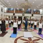 International Yoga Day : राजभवन में आयोजित हुआ योग शिविर