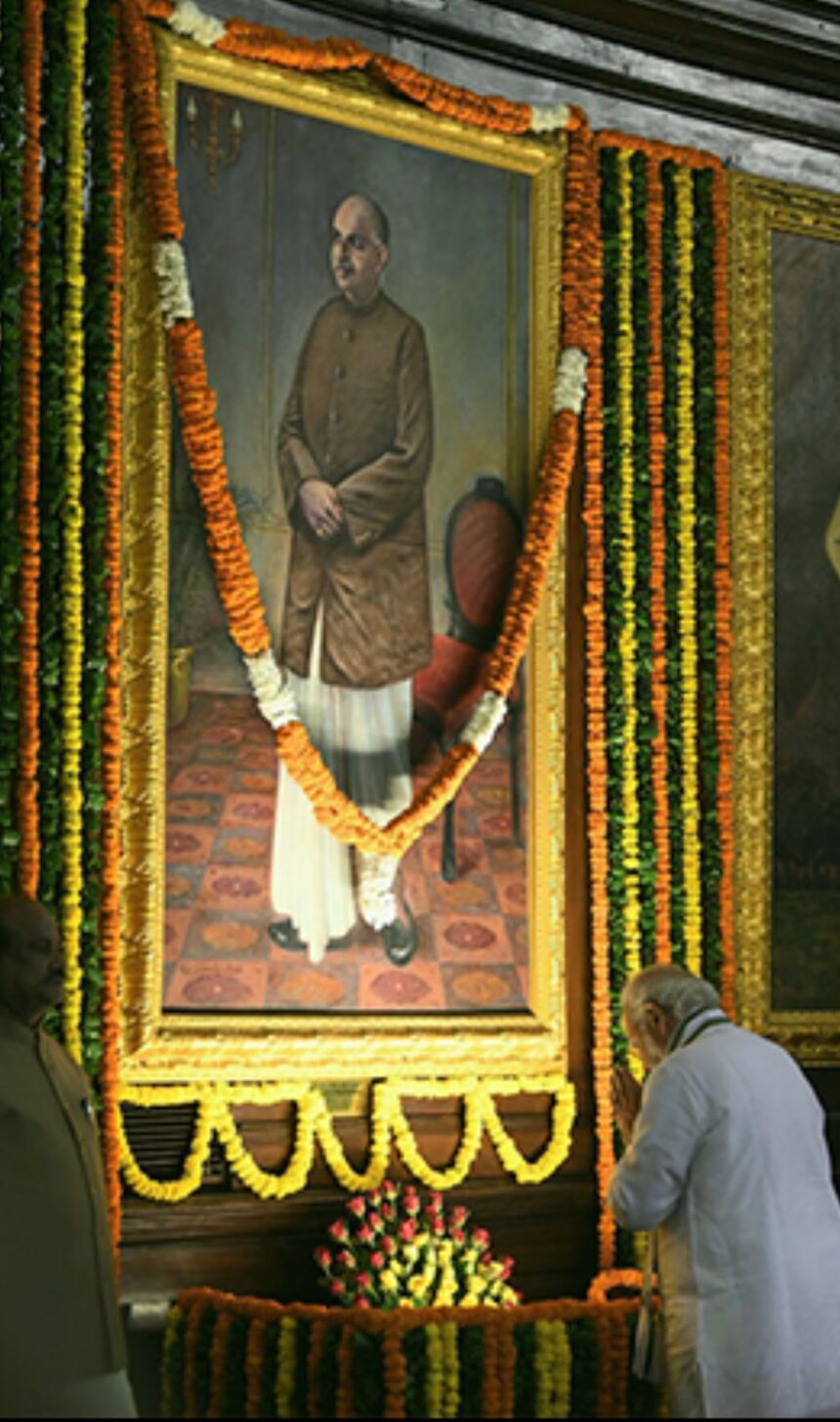 Shyama Prasad Mukherjee : डॉ. श्यामा प्रसाद मुखर्जी के बलिदान दिवस पर पीएम मोदी ने श्रद्धांजलि अर्पित की