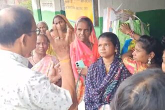 CG NEWS : राशन वितरण में अव्यवस्था पर खाद्य विभाग में मचा हड़कंप, अधिकारियों ने लिया जायजा