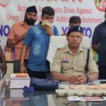 CG CRIME : होटल टाईम स्क्वेयर में सजी थी जुए की महफिल, पुलिस ने मारी रेड, 5 लाख कैश के साथ 6 जुआरी गिरफ्तार