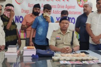 CG CRIME : होटल टाईम स्क्वेयर में सजी थी जुए की महफिल, पुलिस ने मारी रेड, 5 लाख कैश के साथ 6 जुआरी गिरफ्तार