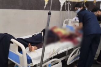 CG NEWS : बिजली गुल होते ही तीन लड़कियों पर टांगिया से जानलेवा हमला, एक के गले पर किया गया वार, तीनों की हालत गंभीर 