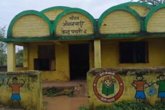 Mahasamund: पहली बारिश में ही खुल रही आंगनबाड़ी की पोल, पढ़िए पूरी खबर 