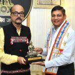CG : राज्यपाल डेका नेे मुख्य सचिव जैन को सेवानिवृत्ति पर दी शुभकामनाएं