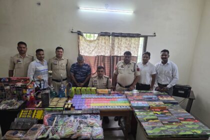CG CRIME : हुक्का पर पुलिस ने कसा शिकंजा, दो इलाकों से लाखों की हुक्का सामग्री बरामद, दो गिरफ्तार