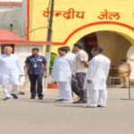 Chhattisgarh : सेंट्रल जेल में कैद पूर्व मंत्री लखमा से मिलने पहुंचे पूर्व CM भूपेश बघेल, अस्वस्थ होने पर जताई चिंता