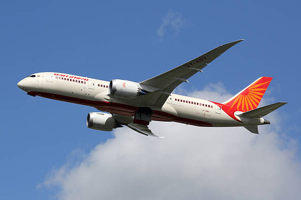 BREAKING: ईरान संकट के चलते एयर इंडिया की उड़ानों का मार्ग बदला गया, कुछ फ्लाइट्स वापस लौटाई गईं